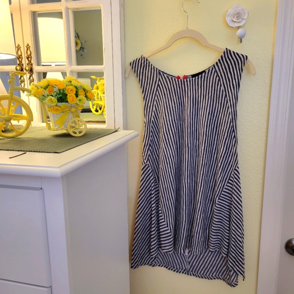 Zippered Anthropologie W5 Concepts Gray and White Tunic
